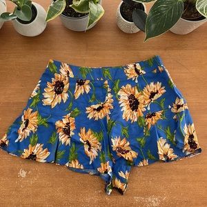 Flowy Sunflower Print High Waist Shorts by Rumor from LF